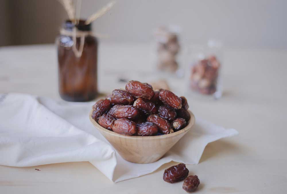 Dried and semi-dried dates supplier